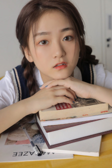 一个人在线观看.www视频